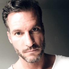 Porträtfoto von Carsten Böhnert
