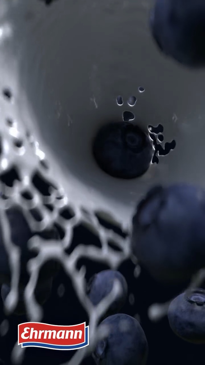 Ehrmann Spec Ad – Blueberries in a Splash – Still 4