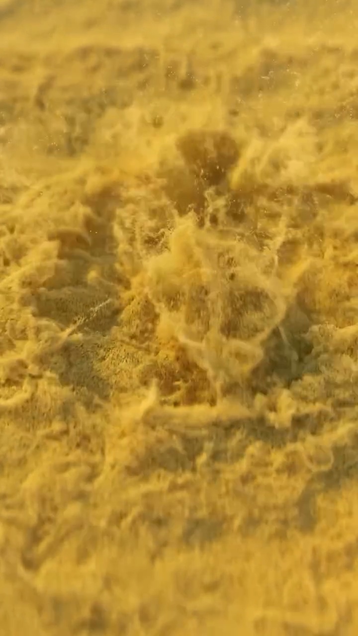 Liquid simulation made of 7 million particles – Still 7