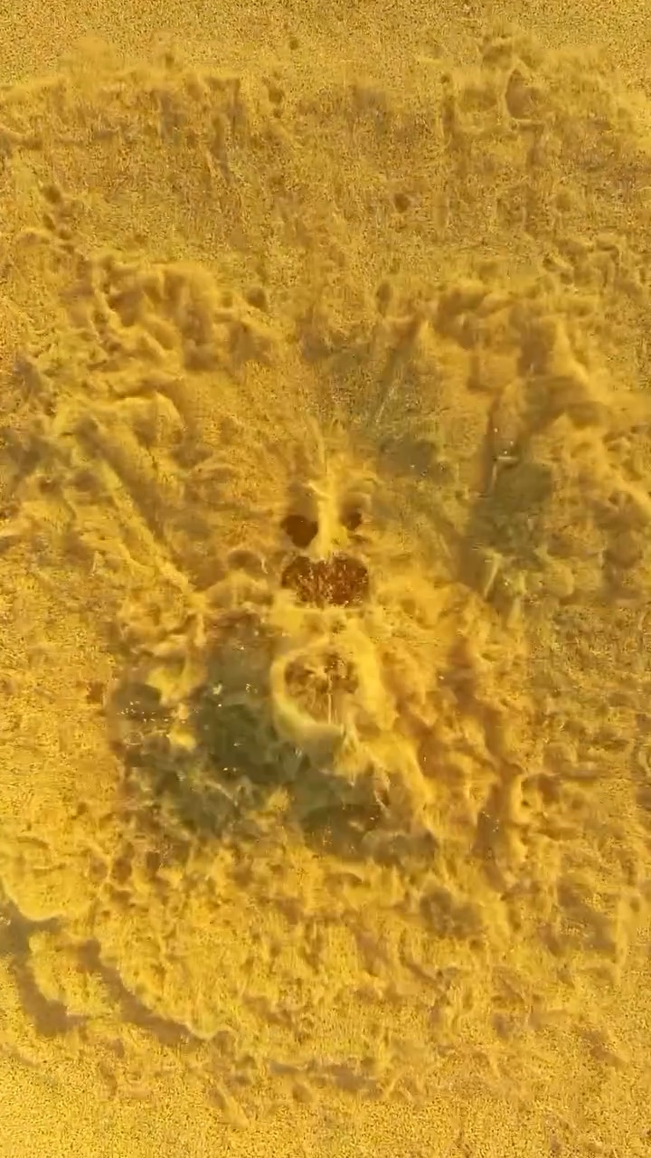 Liquid simulation made of 7 million particles – Still 8
